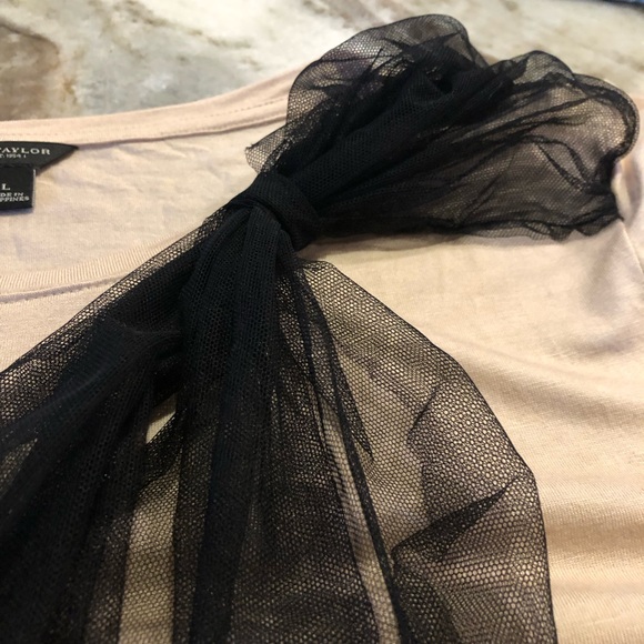 ☀️ Ann Taylor T-Shirt with Bow Size Large - Picture 7 of 7